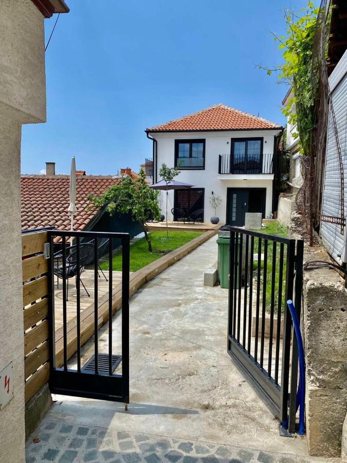 Wild Pear Old Town Boutique Accommodation Ohrid Ngoại thất bức ảnh